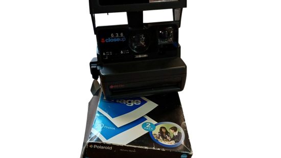 Retro Sofortbildkamera