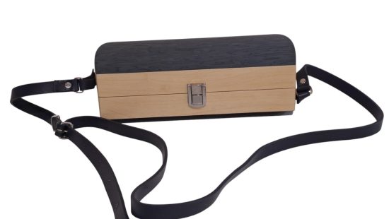 Holzhandtasche