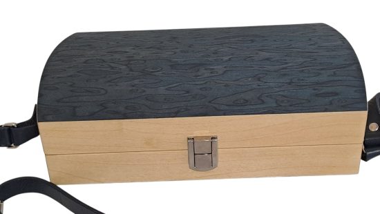 Holzhandtasche