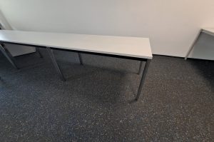 Schreibtisch R10
