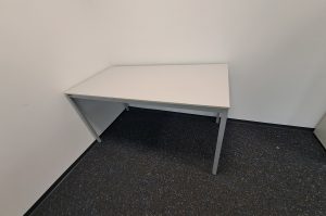 Schreibtisch R10
