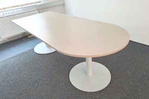 Besprechungstisch R3