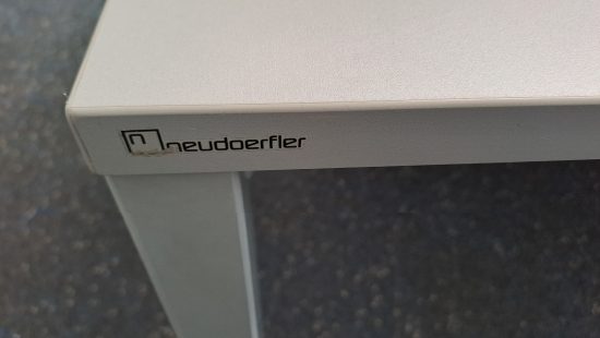 Schreibtisch R6
