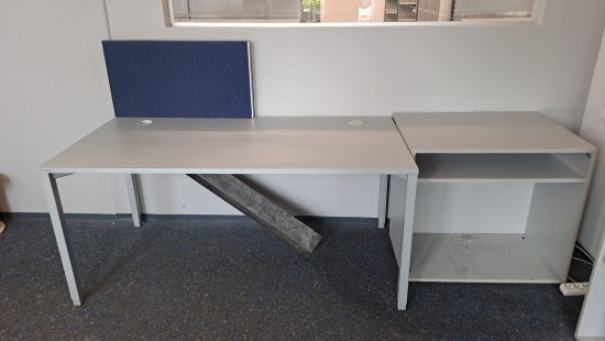 Schreibtischeinheit R6