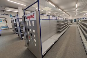 Regalwand