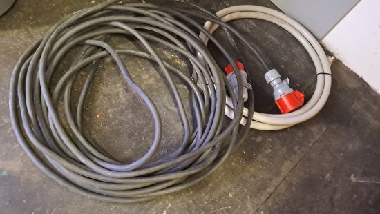Diverse Kabel LR9 und L