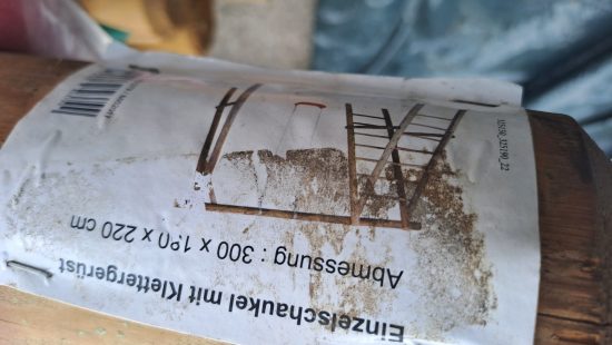 Einzelschaukel mit Kletterteil