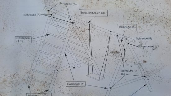 Einzelschaukel mit Kletterteil