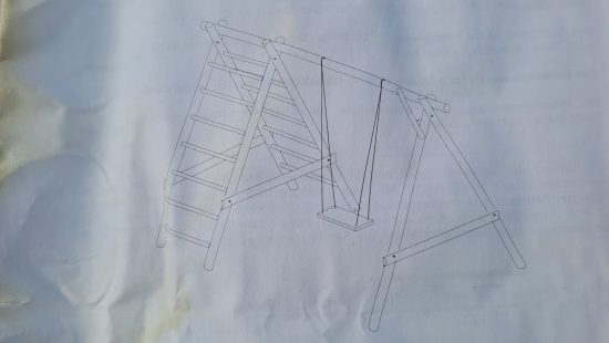 Einzelschaukel mit Klettergerüst