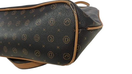 Handtasche