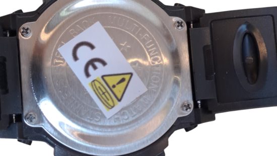 Digitalarmbanduhr