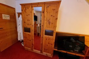Zirben Schrank Z214