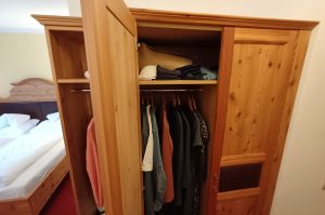 Kleiderschrank Z216