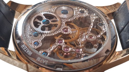 Herrenarmbanduhr