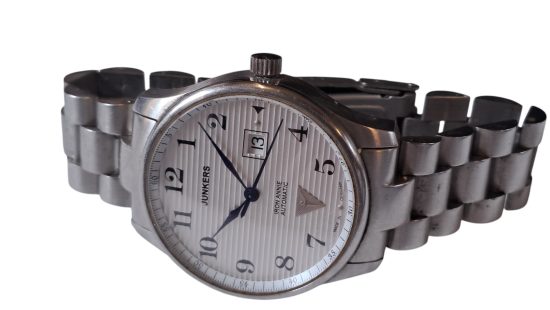 Herrenarmbanduhr