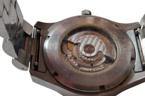 Herrenarmbanduhr