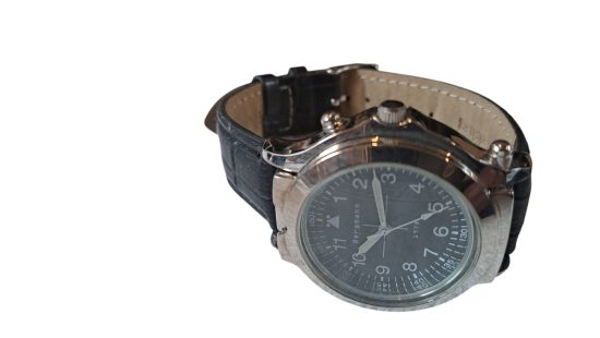 Herrenarmbanduhr