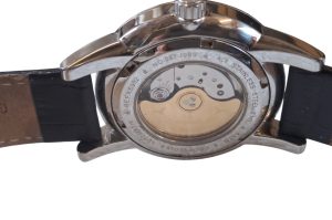 Herrenarmbanduhr
