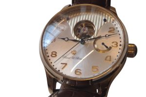 Herrenarmbanduhr
