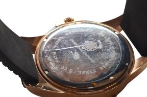 Herrenarmbanduhr