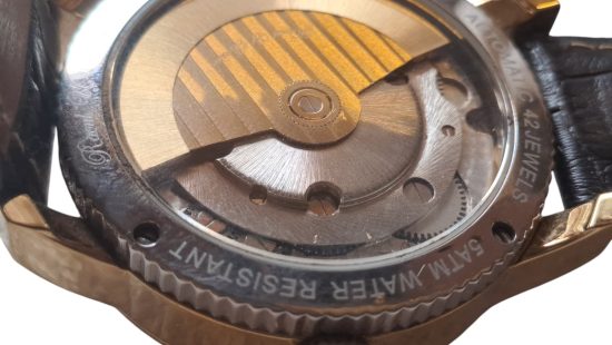 Herrenarmbanduhr