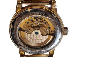 Herrenarmbanduhr