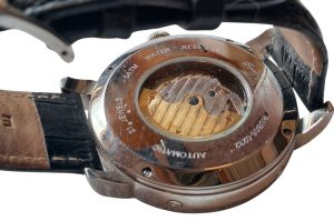 Herrenarmbanduhr