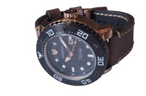 Herrenarmbanduhr