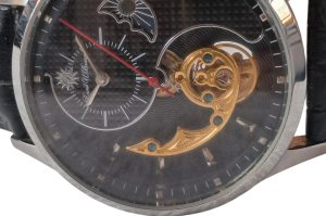 Herrenarmbanduhr