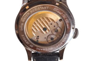 Herrenarmbanduhr