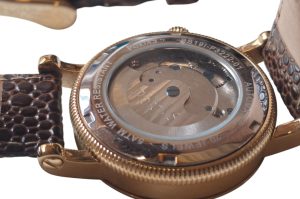 Herrenarmbanduhr