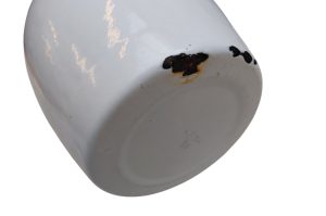 Emaillierter Henkelkrug