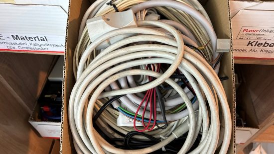 Diverses Elektromaterial