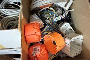 Diverses Elektromaterial