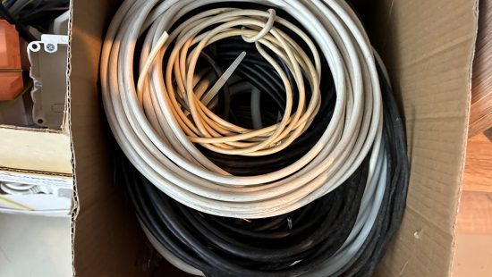 Diverses Elektromaterial