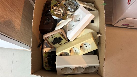 Diverses Elektromaterial