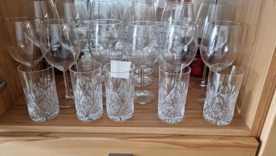 Diverse Gläser