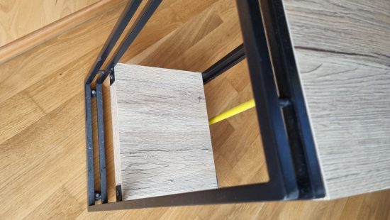 Beistelltischchen