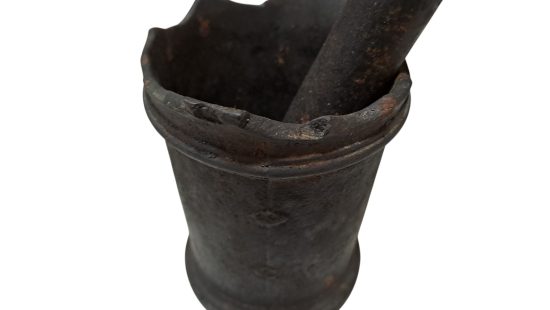 Historischer Eisenmörser EG