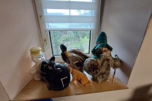 Flohmarktwaren Bilder und Deko WZ