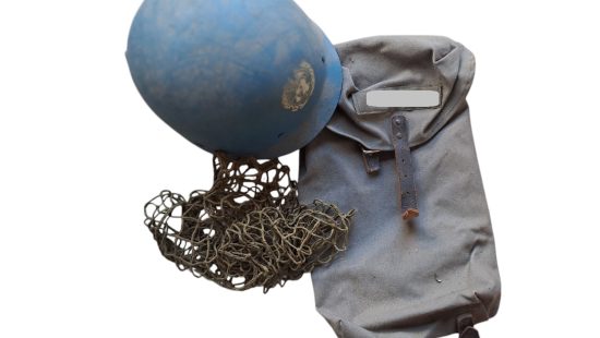 Blauhelm mit Tasche G4