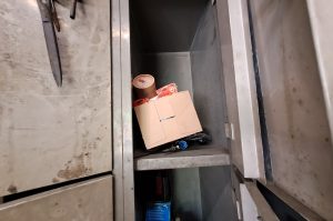Spindkasten mit Inhalt G3
