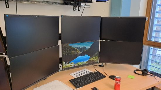 Monitore R046
