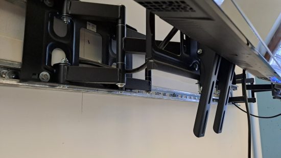 TV Gerät R046