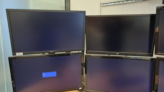 Monitore R046