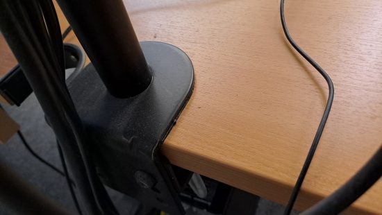 Monitore R046