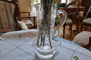 Henkelvase aus Glas WZ