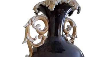 Henkelvase aus Keramik WZ