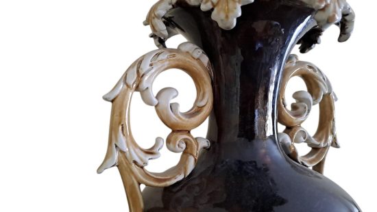 Henkelvase aus Keramik WZ