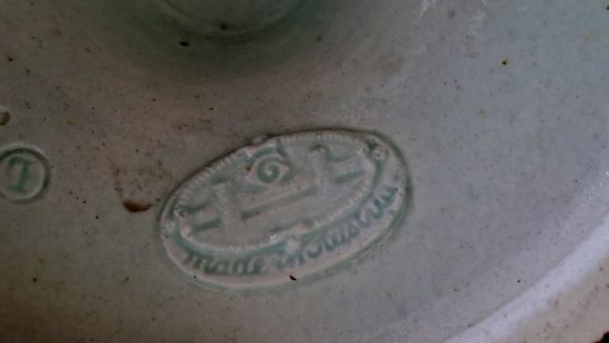 Henkelvase aus Keramik WZ